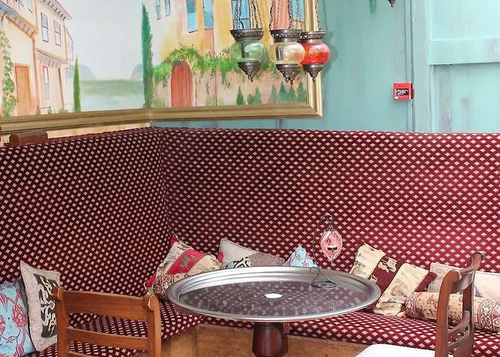 Отель Skyline 3*