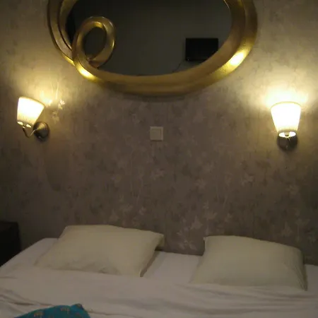 فندق Skyline 3*